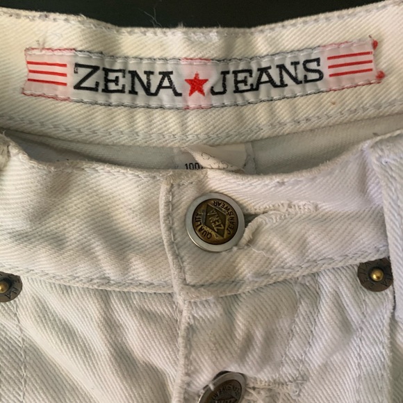 Vintage Zena white jean shorts - Picture 2 of 3